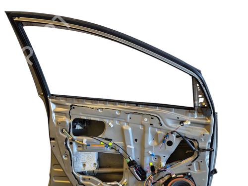 Left front door TOYOTA PRIUS Liftback (_W2_)  | BP25653960C2 