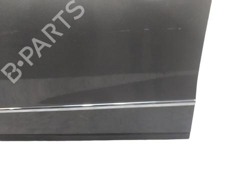 Used Left front door Left front door 25077409 25077409