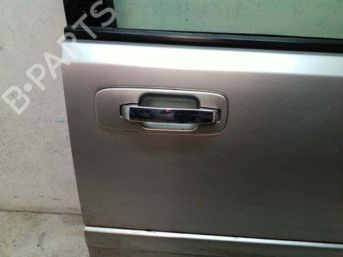 Used Right front door Right front door 25063244 25063244
