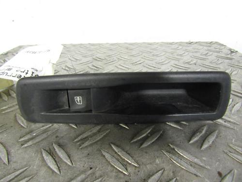 Used Right rear window switch RENAULT MEGANE III Hatchback (BZ0/1_, B3_) 1.5 dCi (BZ09, BZ0D, BZ1W, BZ29, BZ14) (110 hp) 25066011