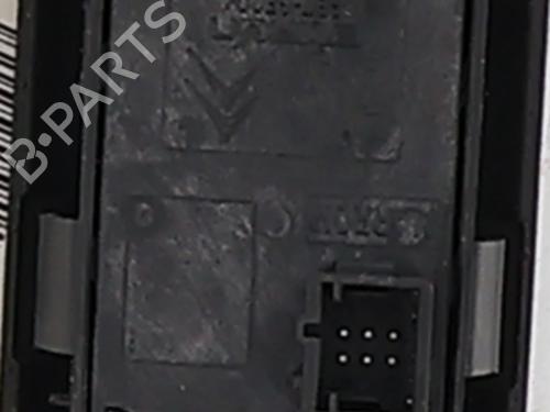 Used Left front window switch Left front window switch PEUGEOT 5008 (0U_, 0E_) 1.6 HDi (112 hp) 33723672 33723672