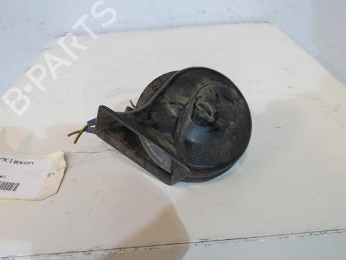 Used Horn RENAULT 19 I (B/C53_) [1988-1994]  25086079