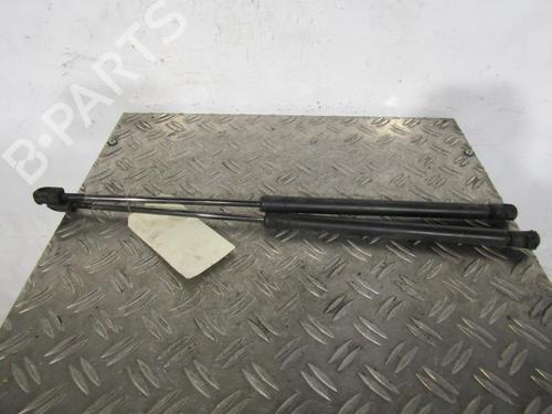 Used Tailgate lift support VW GOLF III (1H1) 1.9 TD, GTD (75 hp) 25113318