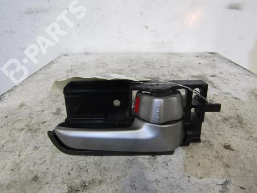 Used Front right interior door handle Front right interior door handle SUZUKI SWIFT III (MZ, EZ) 1.3 (RS413, ZC11S) (92 hp) 10587586 10587586