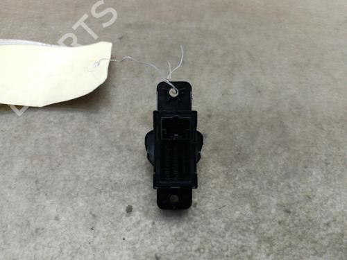 Used Right front window switch FIAT 500 (312_) 1.2 (312AXA1A) (69 hp) 25063520