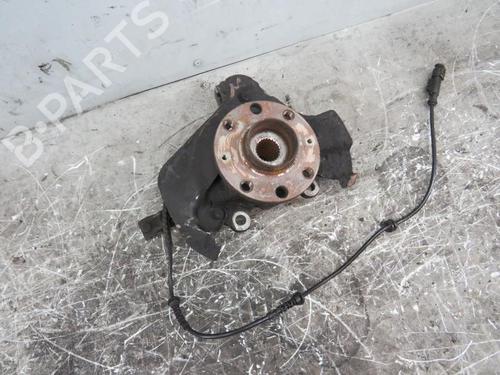 Used Left front steering knuckle FIAT GRANDE PUNTO (199_) 1.3 D Multijet (75 hp) 25109069
