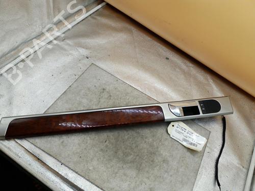 Used Rear right interior door handle Rear right interior door handle VW TOUAREG (7LA, 7L6, 7L7) 5.0 V10 TDI (313 hp) 25078456 25078456