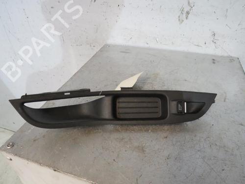 Used Right front window switch FORD FOCUS III 2.0 TDCi (150 hp) 25114390