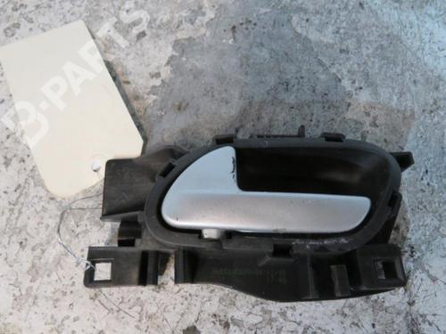 Used Front left interior door handle Front left interior door handle PEUGEOT 207 (WA_, WC_) 1.4 HDi (68 hp) 10604316 10604316
