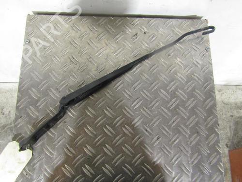 Used Front windshield wiper arm SEAT TOLEDO II (1M2) 1.9 TDI (110 hp) 25084886
