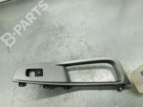 Used Left rear window switch Left rear window switch CHEVROLET ORLANDO (J309) 2.0 D (163 hp) 10574533 10574533