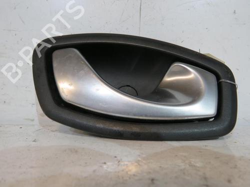 Used Front right interior door handle RENAULT LAGUNA III (BT0/1) 2.0 dCi (BT07, BT0J, BT14, BT1A, BT1S) (131 hp) 25094833