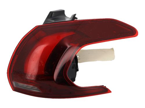 Used Right taillight Right taillight PEUGEOT 2008 I (CU_) 1.2 THP 110 / PureTech 110 (110 hp) 33534878 33534878
