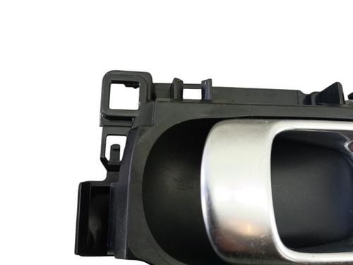 Used Front left interior door handle Front left interior door handle CITROËN C3 III (SX) 1.2 THP 110 (SXHNPS, SXHNZT, SXHNZ6) (110 hp) 33041658 33041658