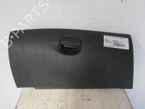 Used Glove box RENAULT MEGANE III Grandtour (KZ0/1) 1.5 dCi (KZ1M, KZ1W, KZ0R) (106 hp) 25094486