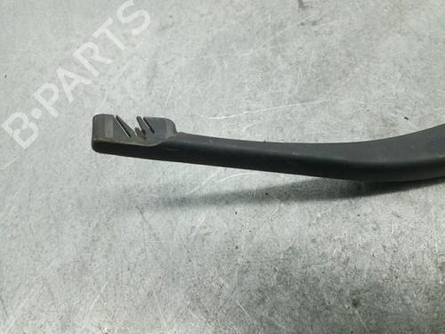 Used Rear windshield wiper arm PEUGEOT 206 SW (2E/K) 1.4 (75 hp) 25104097