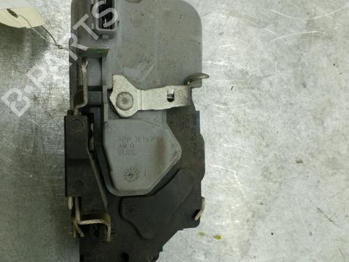 Venstre bagtil lås PEUGEOT 206 Hatchback (2A/C) 1.4 i (75 hp) 29137067