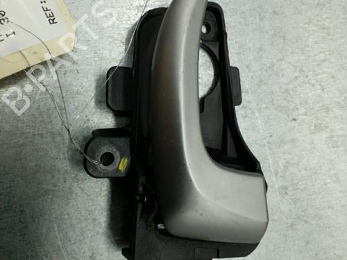front-right-interior-door-handle-hyundai-i30-pde-pd-pden-2016-25104902 main image
