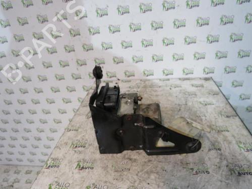Used ABS pump RENAULT MEGANE II (BM0/1_, CM0/1_) 1.9 dCi (BM0G, CM0G) (120 hp) 25114933