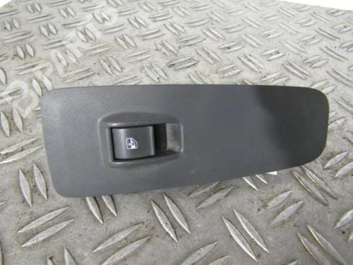 Used Right front window switch Right front window switch CITROËN JUMPER II Van [2006-2026] 10588741 10588741