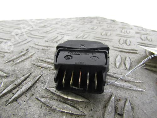 Used Right front window switch Right front window switch CITROËN XSARA PICASSO (N68) 1.8 16V (115 hp) 25080388 25080388