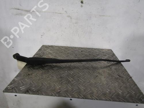 Used Front windshield wiper arm TOYOTA HIACE IV Van (_H1_) 2.4 D (LH112) (75 hp) 25095745