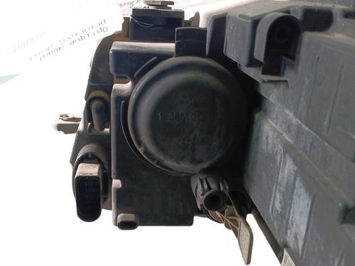 Right headlight VW TOURAN (1T3) 1.6 TDI | BP32493207C29