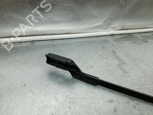 front-windshield-wiper-arm-opel-meriva-b-mpv-s10-2010-2011-2012-2013-2014-2015-2016-2017-25062563 main image
