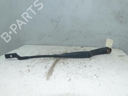 Used Front windshield wiper arm KIA CEE'D Hatchback (ED) 1.6 CRDi 90 (90 hp) 25069393