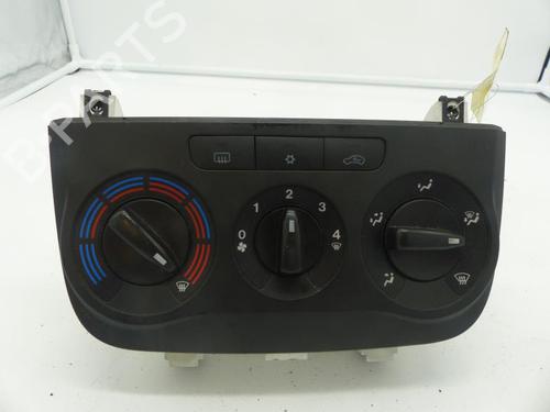Used Climate control FIAT GRANDE PUNTO (199_) 1.3 D Multijet (75 hp) 25091043