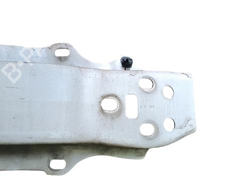 Used Front bumper reinforcement TOYOTA YARIS (_P13_) 1.0 (KSP130) (72 hp) 28128202