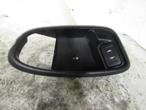 Used Right rear window switch Right rear window switch FORD MONDEO IV (BA7) 1.8 TDCi (125 hp) 10594700 10594700
