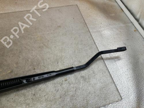 Used Front windshield wiper arm JEEP GRAND CHEROKEE III (WH, WK) 6.1 SRT8 4x4 (426 hp) 25063497