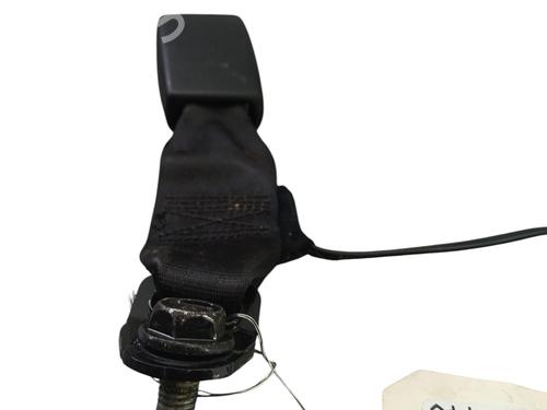 Used Seat buckle RENAULT CAPTUR I (J5_, H5_) 1.2 TCe 120 (118 hp) 28491126