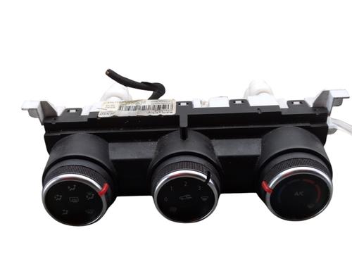 climate-control-renault-clio-v-b7_-2019-31210779 main image