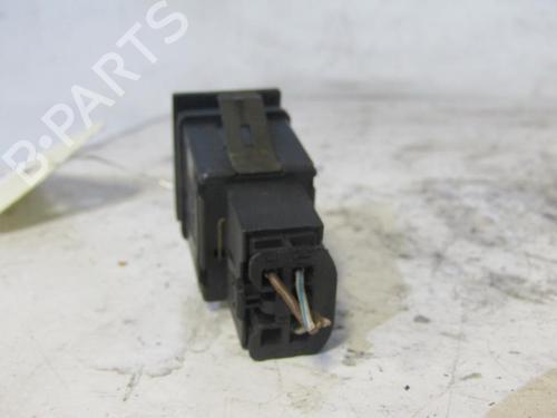 Used Warning switch Warning switch VW POLO IV (9N_, 9A_) 1.4 TDI (75 hp) 25068916 25068916
