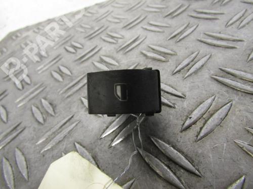 Used Right front window switch Right front window switch AUDI A3 (8P1) 1.9 TDI (105 hp) 10589490 10589490