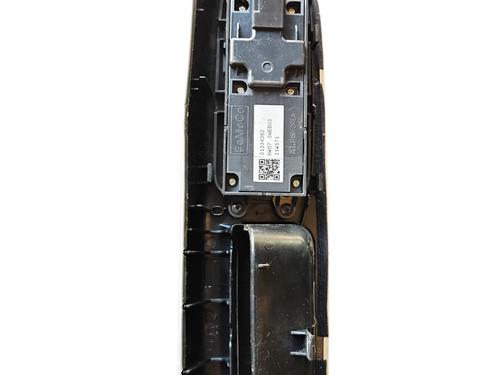 Used Left front window switch VOLVO C30 (533) D2 (115 hp) 25916086
