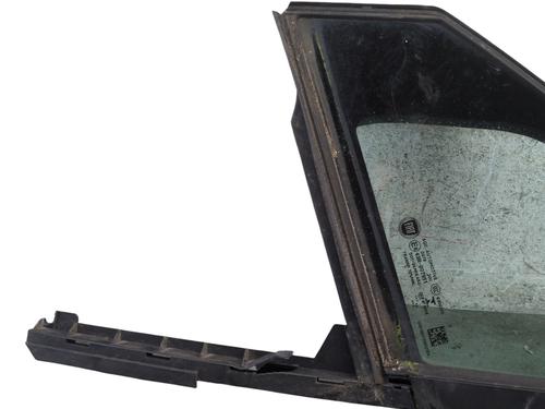 front-left-quarter-glass-fiat-500x-334_-2014-31883481 main image