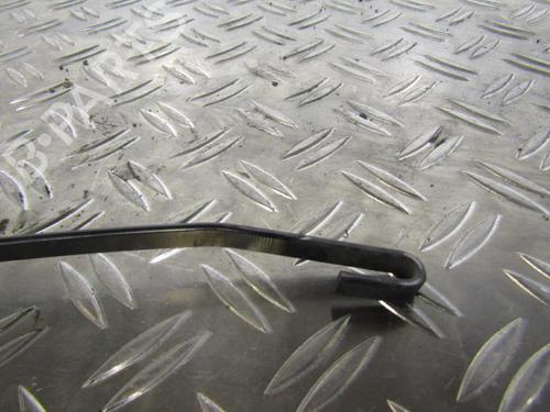 Front windshield wiper arm NISSAN TERRANO II (R20) 2.7 TDi 4WD | BP25070108C143 