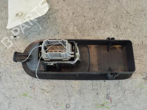Used Right front window switch Right front window switch RENAULT GRAND SCÉNIC II (JM0/1_) 1.6 (113 hp) 25086734 25086734
