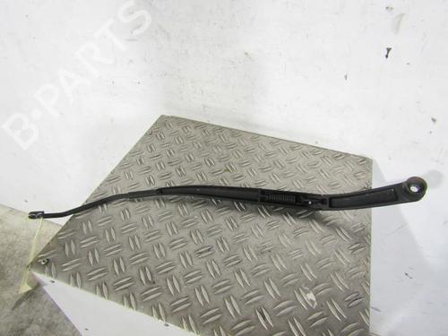Used Front windshield wiper arm Front windshield wiper arm HYUNDAI i10 I (PA) 1.1 CRDi (75 hp) 25108635 25108635