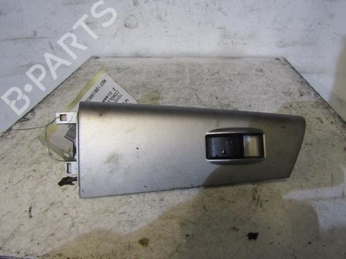 Used Right front window switch TOYOTA COROLLA Estate (_E12_) 2.0 D-4D (CDE120_, CDE120R) (116 hp) 25063788