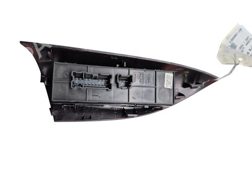 Used Left front window switch NISSAN JUKE (F15) 1.5 dCi (110 hp) 25071907