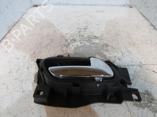 Used Front right interior door handle PEUGEOT 407 (6D_) 2.0 HDi 135 (6DRHRH, 6DRHRE, 6DRHRG, 6DRHRJ) (136 hp) 25067246