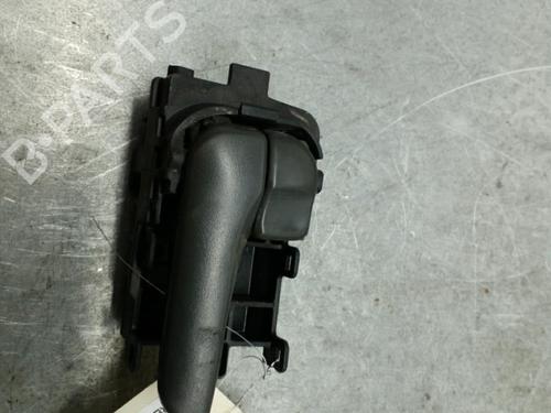 Used Front left interior door handle NISSAN X-TRAIL I (T30) 2.2 Di 4x4 (114 hp) 25088699