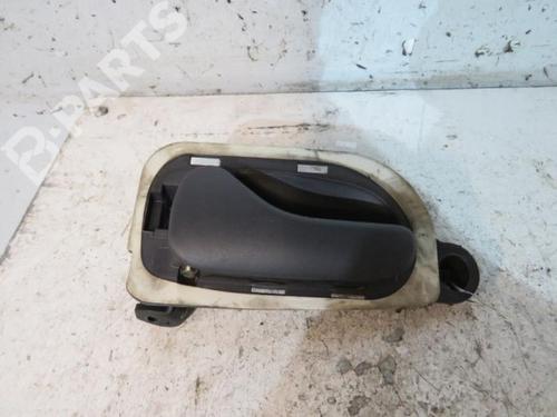 Used Rear left interior door handle Rear left interior door handle RENAULT ESPACE III (JE0_) 2.2 dCi (JE0S) (115 hp) 10607118 10607118
