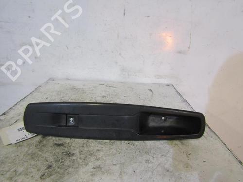 Used Right front window switch RENAULT MEGANE III Grandtour (KZ0/1) 1.5 dCi (KZ1M, KZ1W, KZ0R) (106 hp) 25063882