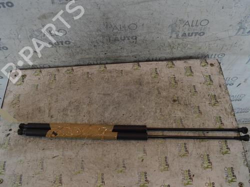 Used Tailgate lift support CITROËN SAXO (S0, S1) 1.4 VTS (75 hp) 25115192