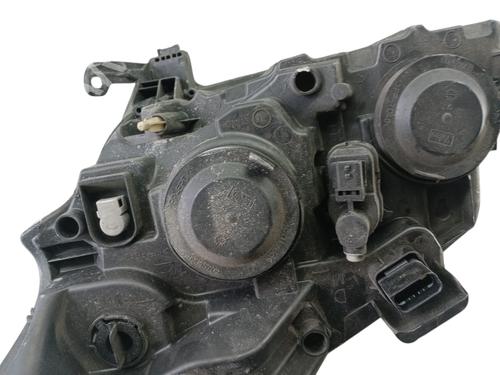 Used Right headlight Right headlight PEUGEOT 208 I (CA_, CC_) 1.4 HDi (68 hp) 28321435 28321435